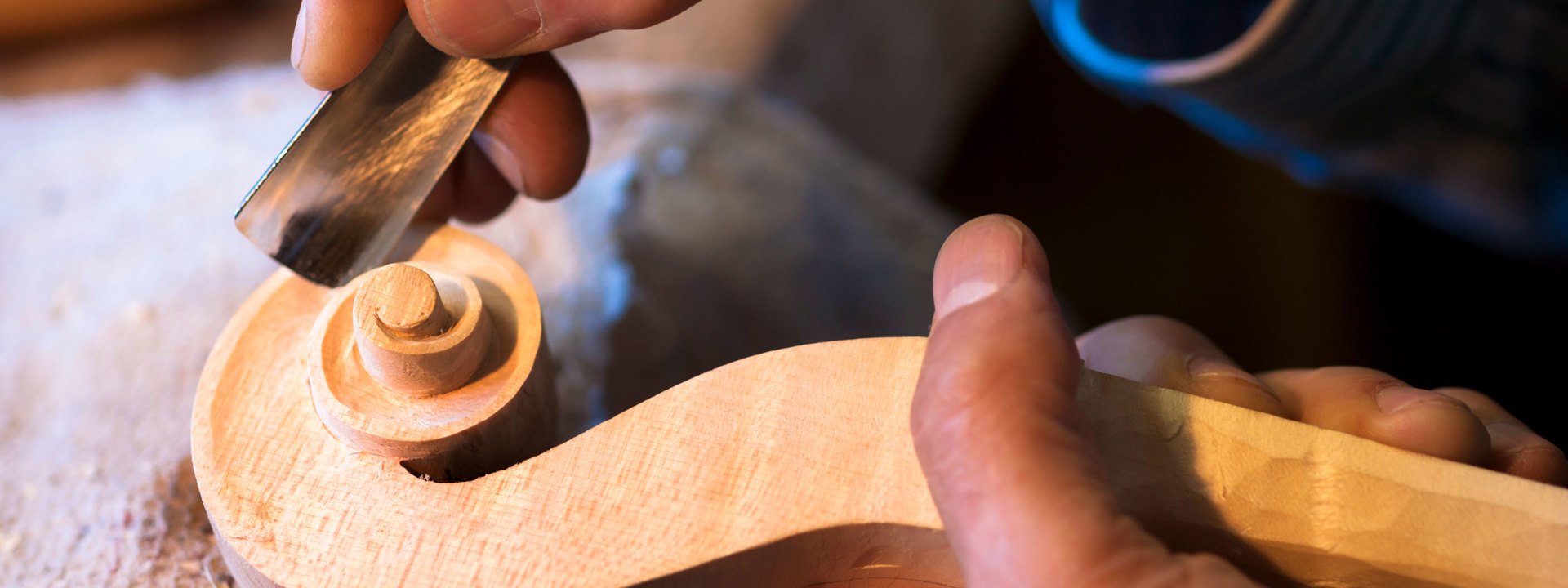 hero-wood-sculpting